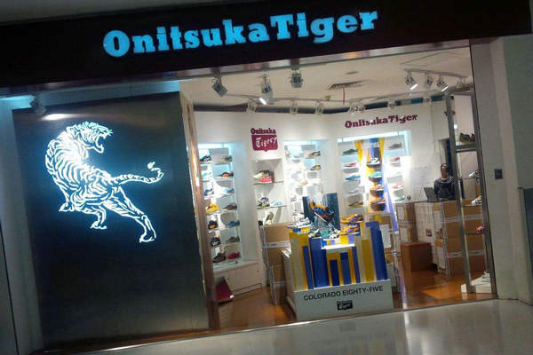 北京 Onitsuka Tiger 鬼?；Ｙu店、門店