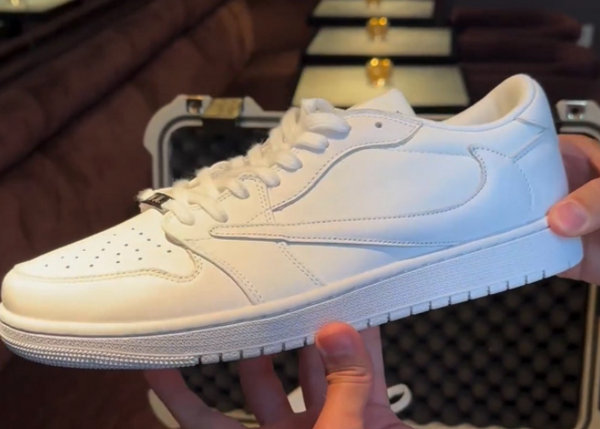 Travis Scott x AJ1 Low White Party 限定倒鉤鞋款釋出